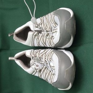 Tecs RocSoc water shoes size 9 womens